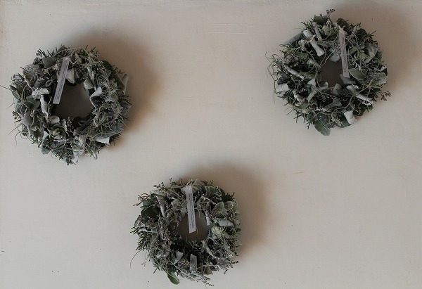 第16回 にのはこ時間 『シルバーリーフを集めた冬の white wreath 』joie.m_f0162302_21303546.jpg