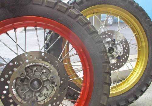 K西サン号 トリッカー250のホイール交換でフルサイズ化