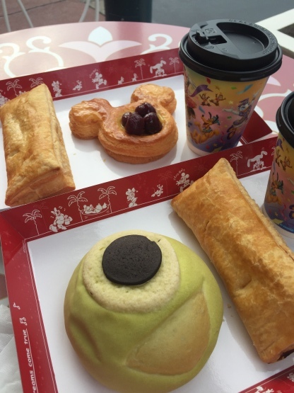 東京ディズニーリゾート 食べ物いろいろ 楽園生活