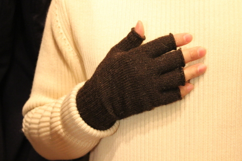 重宝する「Black Sheep」 \"Fingerless Glove\" ご紹介_f0191324_07172845.jpg