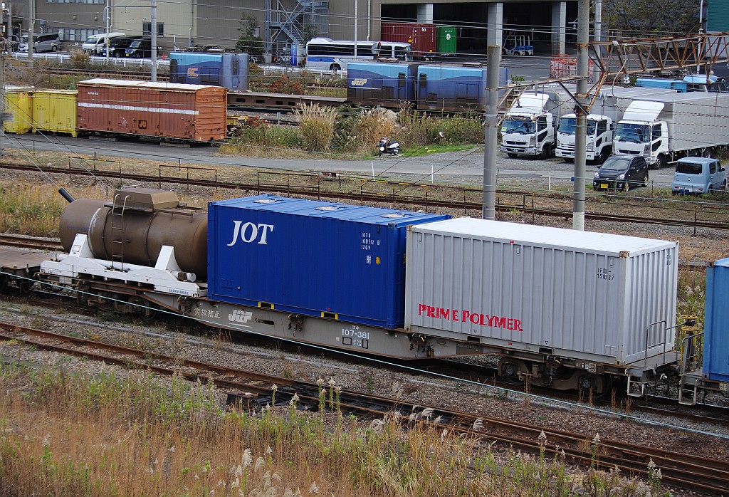 f0203926_2156343.jpg