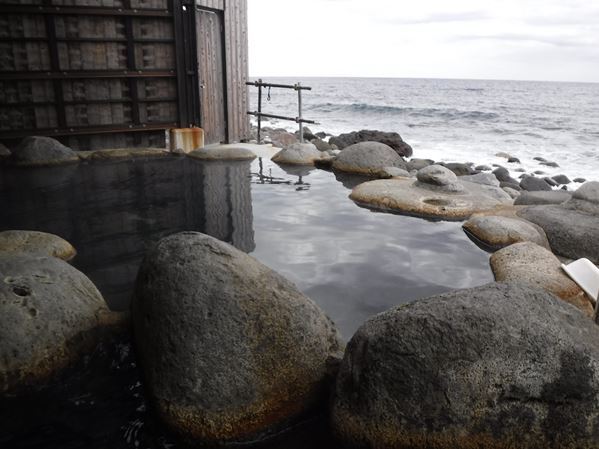 黒根岩風呂 あんちゃんの温泉メモ