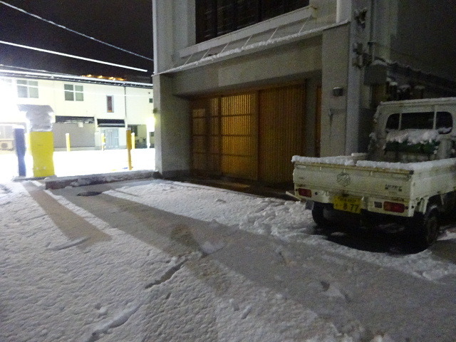 盛岡、再びの積雪･･･｡12月にしては雪が多いなあ。_f0105112_04524859.jpg