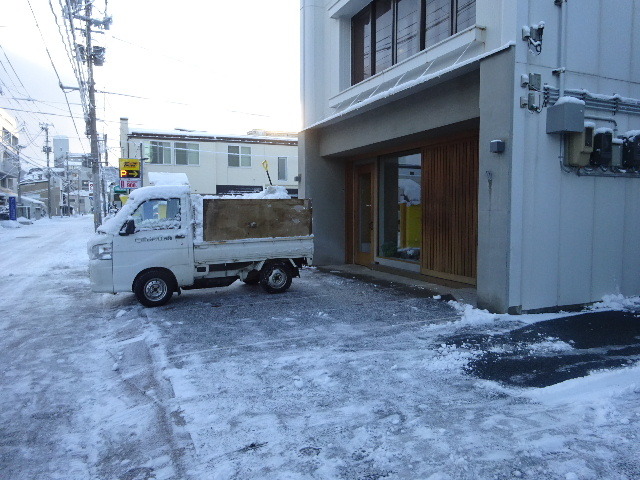 盛岡、再びの積雪･･･｡12月にしては雪が多いなあ。_f0105112_04574016.jpg