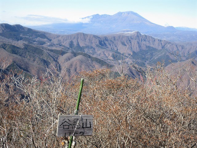 安中市　妙義山塊の最高峰　谷急山北稜と柱状節理　　　　　Mount Yakyu in Annaka, Gunma_f0308721_17220177.jpg