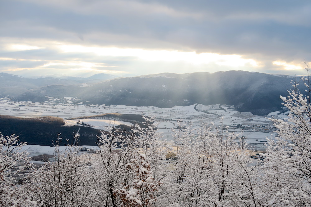 雪のシビッリーニ山脈はらはらドライブ_f0234936_817719.jpg