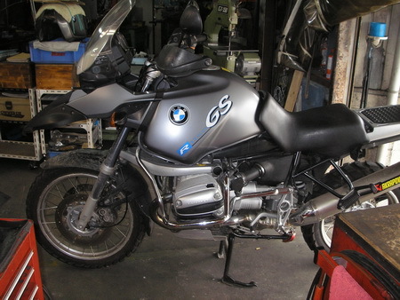 BMW R1150GS チューブレスバルブの交換_e0218639_11121128.jpg
