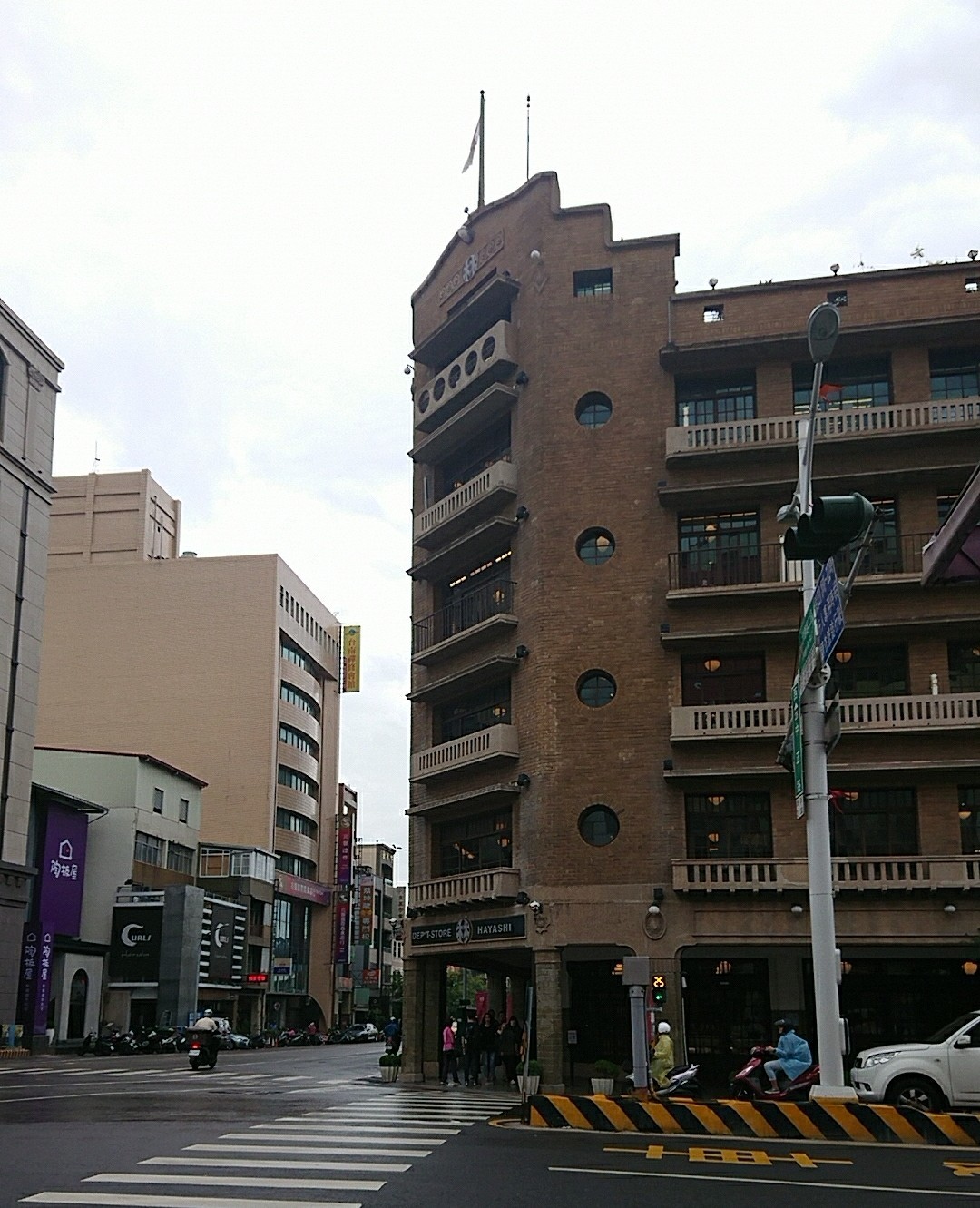 a0098948_06021747.jpg
