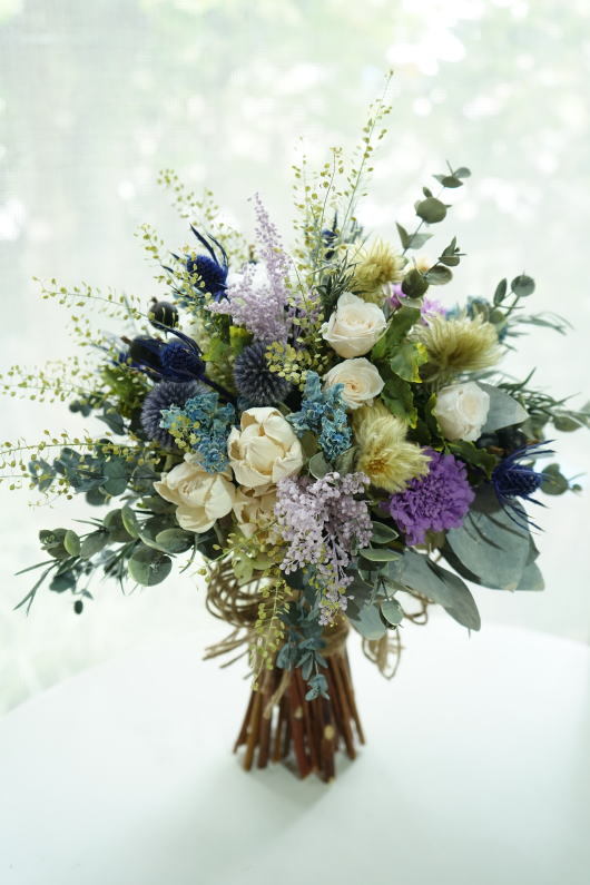 #クラッチブーケ ブルーのお花でナチュラルに_a0136507_21393174.jpg