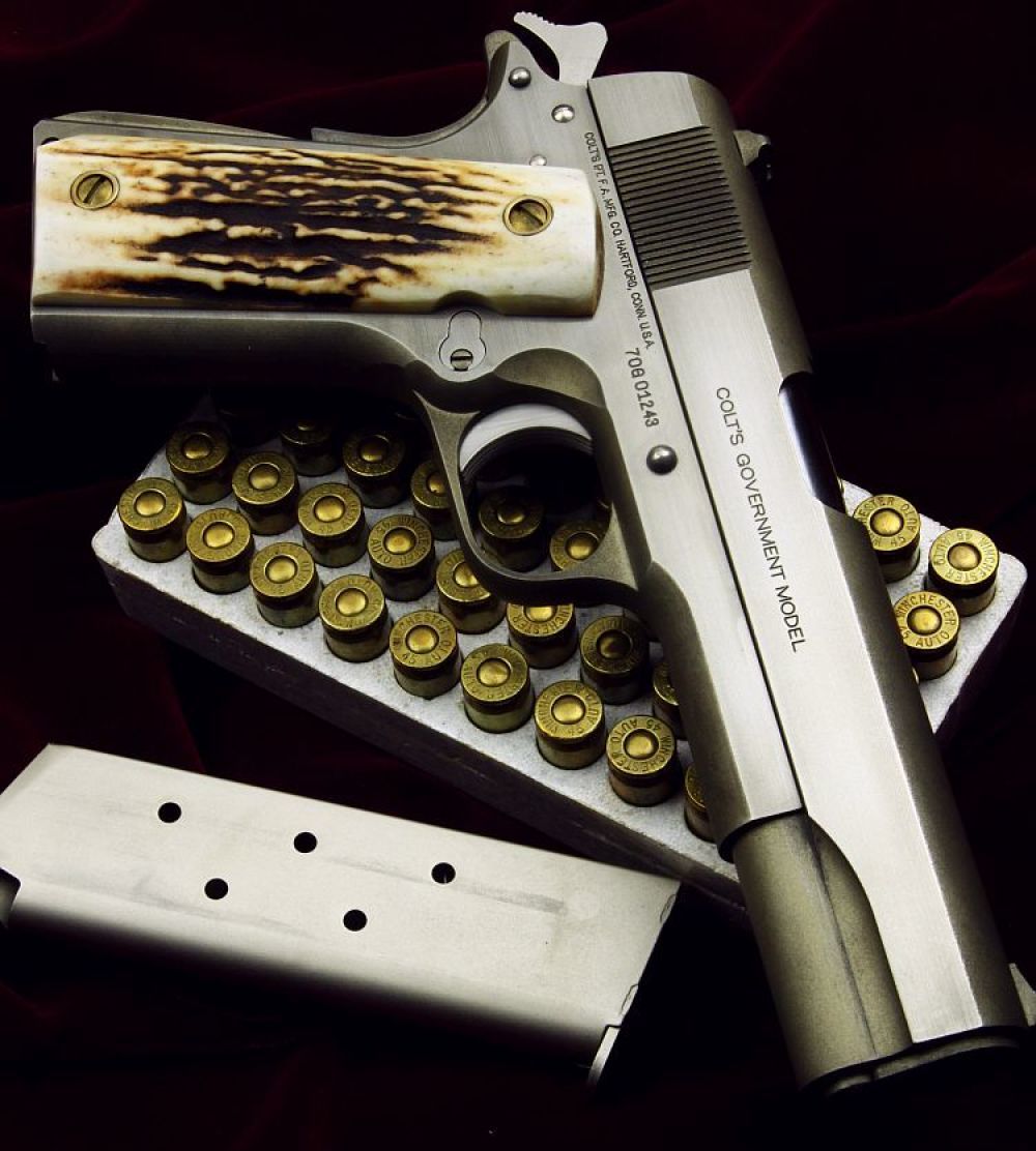 実物 スタッグホーン 1911用グリップ