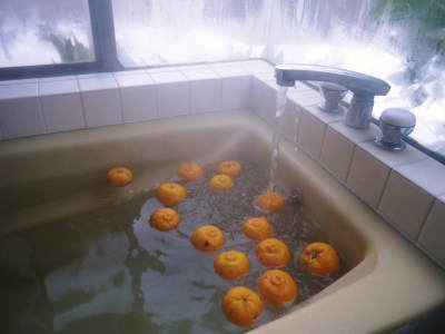 冬至の「柚子風呂」用柚子(ゆず)　平成30年度分、追加受注決定！早い者勝ちです!!_a0254656_17024757.jpg