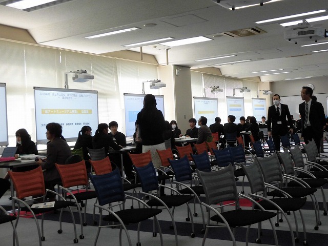 「紙のアートミュージアム事業」は市内企業をスポンサーに! 高校生のアイデア・提案が新鮮だった富士市立高校での議会報告会_f0141310_07401100.jpg