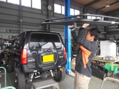 Jb23 ジムニー キャリア取付中 V 人 豊田市の車屋さん ワイルドグース日記