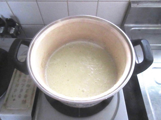 ＜イギリス料理・レシピ＞ セロリのスープ【Celery Soup】_e0038047_11100549.jpg