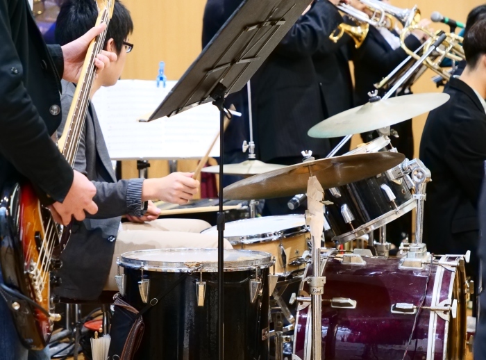　　わかちか広場でビッグバンドのライブ　　２０１８-１２-２３　００：００_b0093754_21431188.jpg