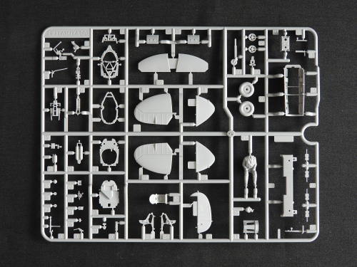 タミヤ1/48スピットファイヤーMk1_e0241738_17444572.jpg