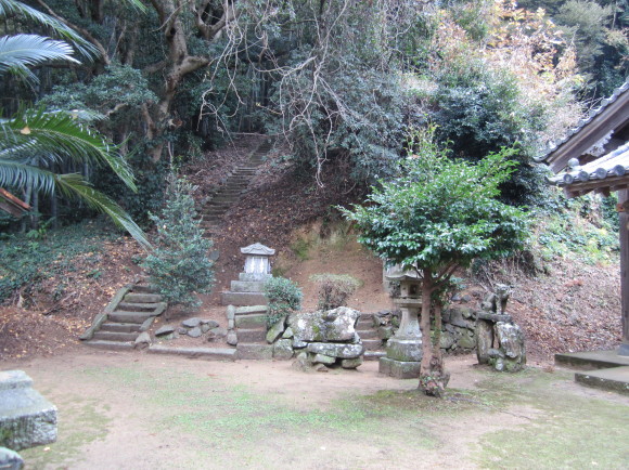 元は縫山だった?縫殿神社は奴山に在ります_a0237545_22331951.jpg