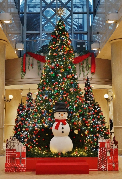 ディアモール大阪のクリスマスツリー たんぶーらんの戯言