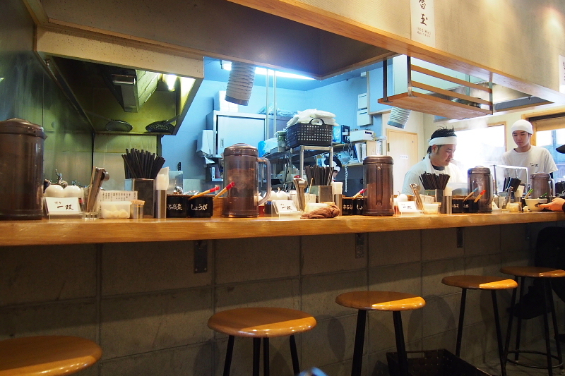 【豚骨カプチーノ？？】博多ラーメン 一双_b0008655_16444223.jpg