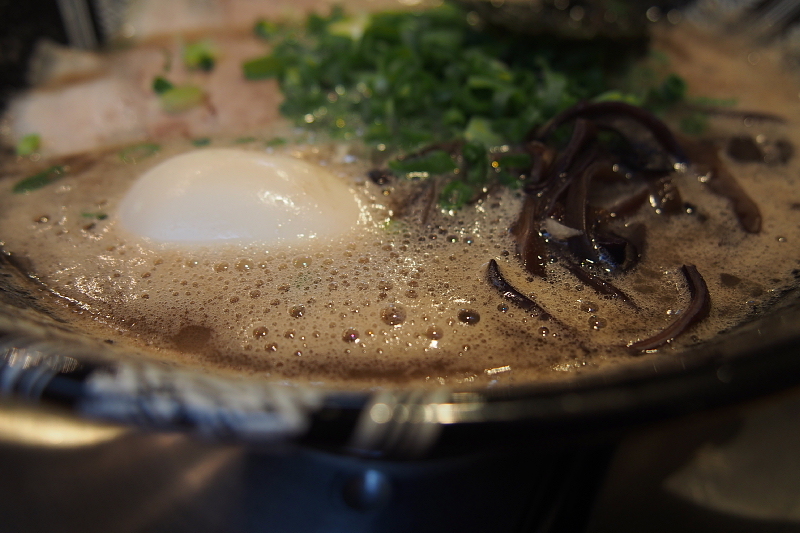 【豚骨カプチーノ？？】博多ラーメン 一双_b0008655_16483717.jpg
