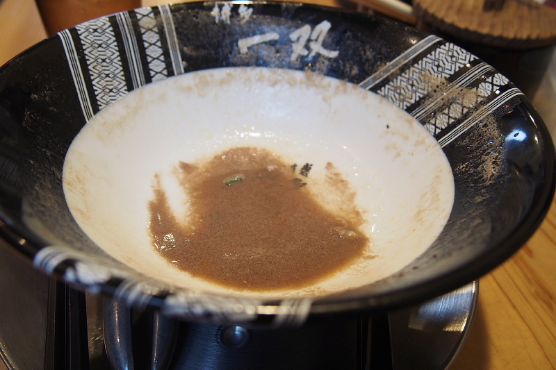 【豚骨カプチーノ？？】博多ラーメン 一双_b0008655_16570894.jpg