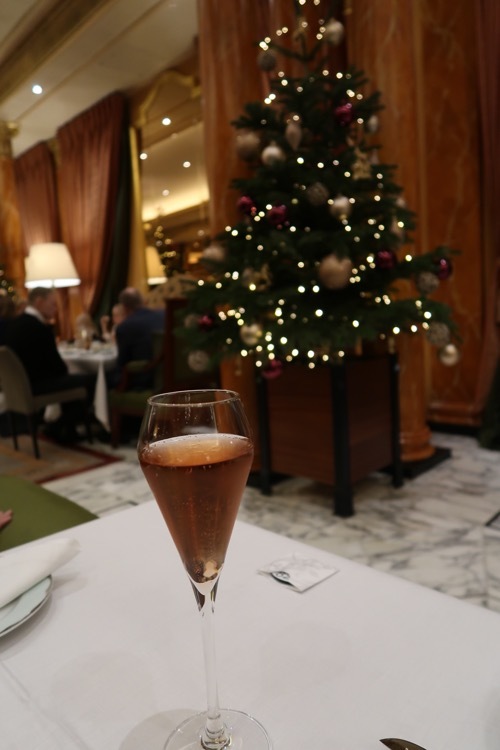 クリスマス・アフタヌーンティー ドーチェスターホテル_f0380234_20264345.jpg