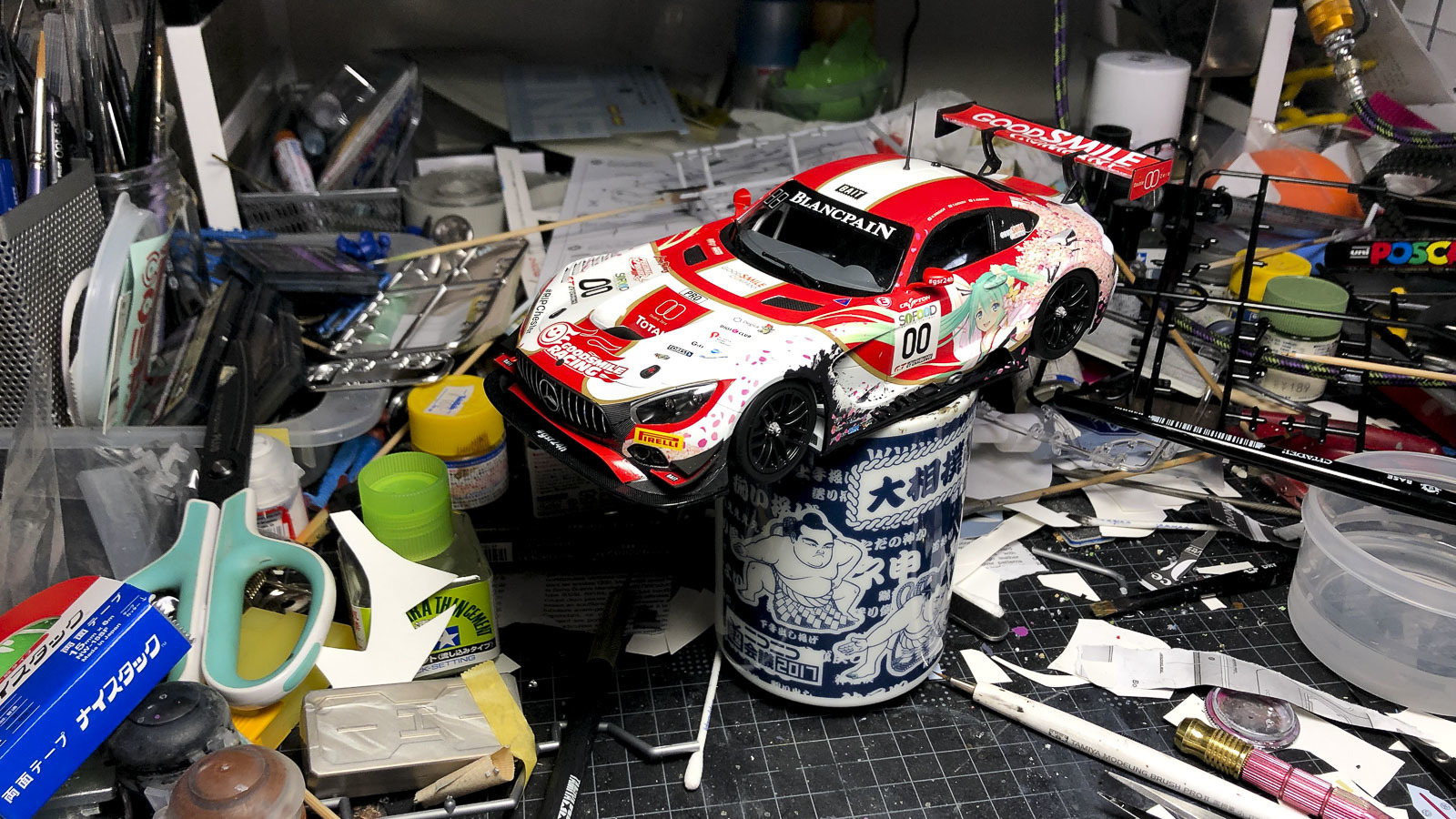 カーモデルの超ビギナーが初音ミクのGTマシンを2日で作れる魔法のような方法を教えます_b0029315_00034683.jpg