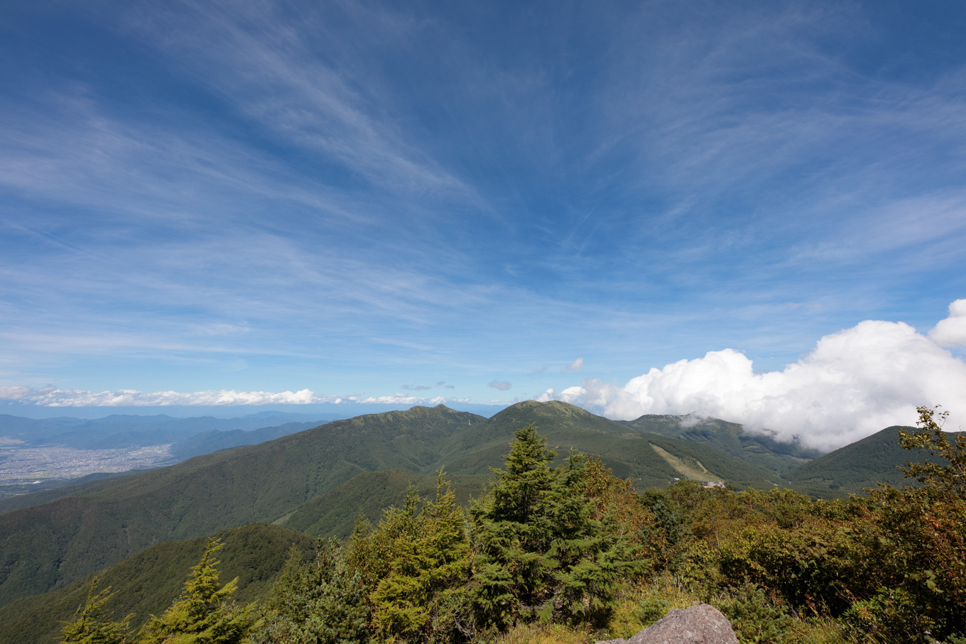 晩夏の池ノ平湿原「三方ヶ峰」山頂へ_c0369219_19273091.jpg