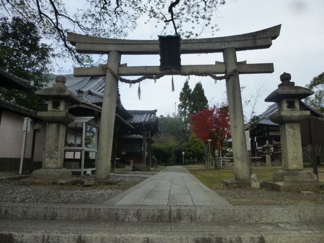 新熊野神社　熊野古道があります！_d0106134_22383800.jpg