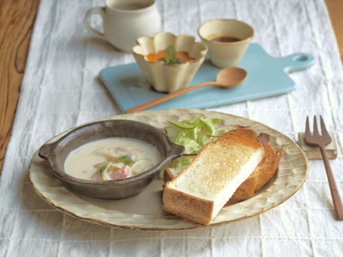 鮭のクリーム煮朝ごはん_b0277136_09333893.jpeg