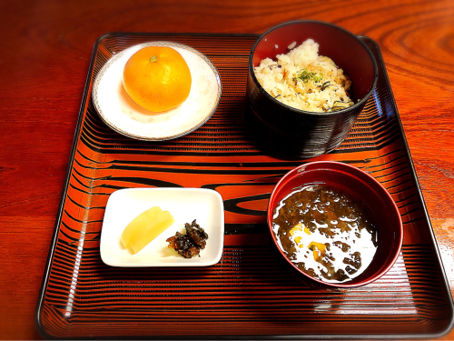 的矢かき料理の店 はしもと_e0292546_12492683.jpg