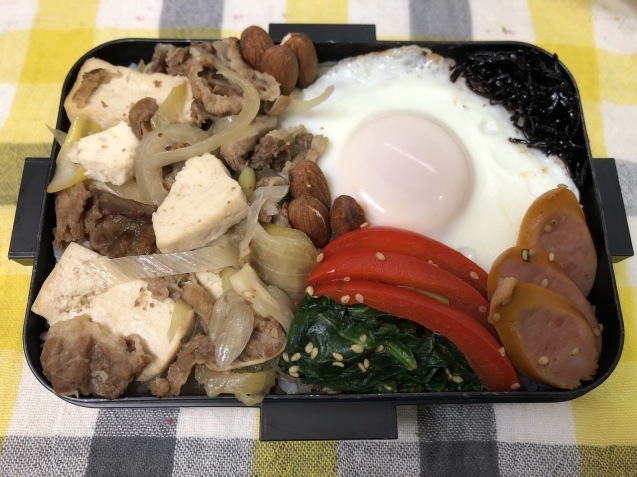 すき焼き丼弁当_b0371149_08402199.jpeg