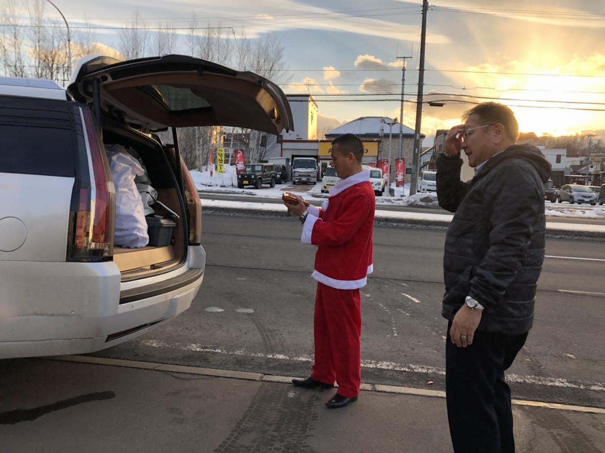 12月25日(火)クリスマス★本店ブログ♪アルファード2.4 240X 4WD ありますよぉ ランクル ハマーアルファード_b0127002_19283504.jpg