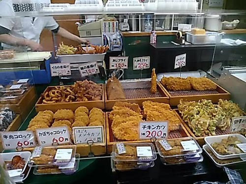 秋田市民市場へ買い物に行った_f0019498_13051273.jpg