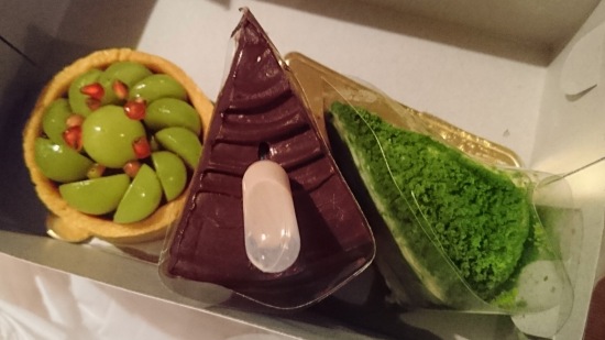 YAMUNA のケーキ食べ比べ記録 @ Anyar, Kerobokan (\'18年春＆秋まとめて）_d0368045_032199.jpg
