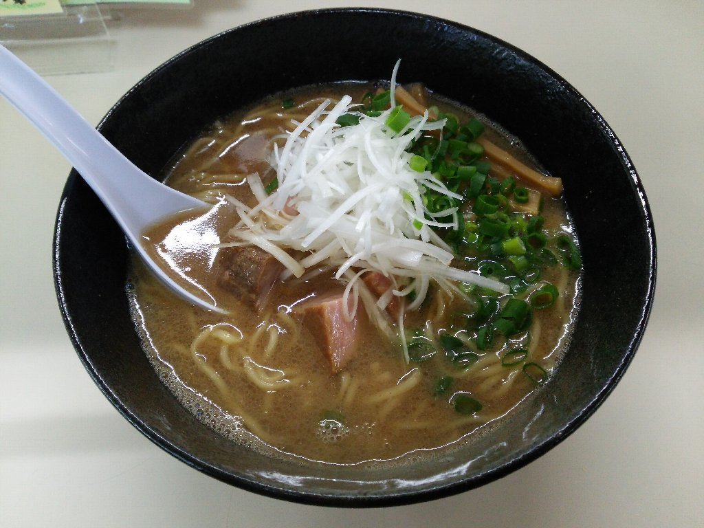 よつ葉さんで3周年限定ラーメン（らーめん よつ葉5：旭川市豊岡12条6：2018年237杯目）_f0397261_08595641.jpg