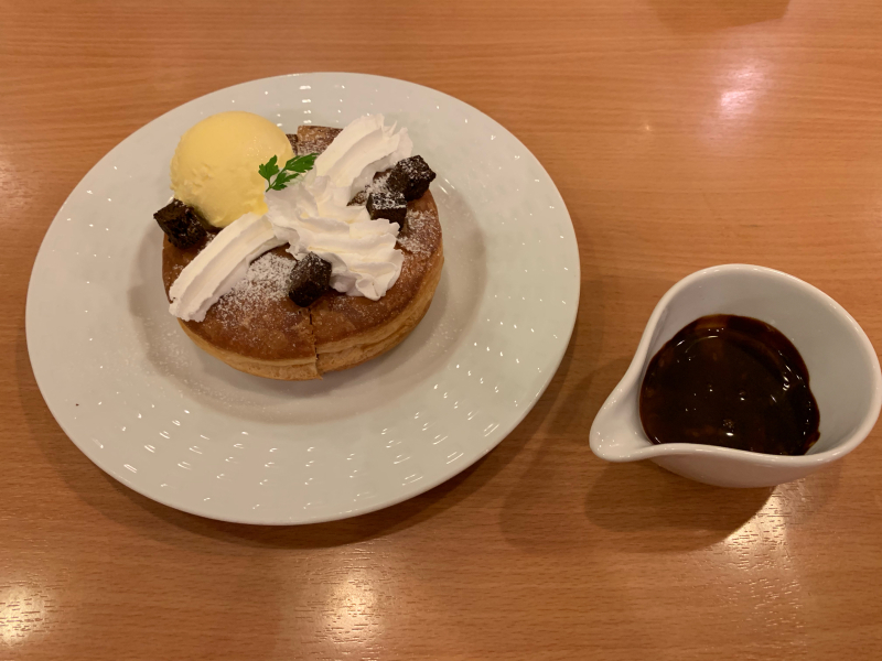 ココッシュ チョコレートソース と山盛り 鬼おろしハンバーグ ココス 麹町行政法務事務所 ココッシュ チョコレートソース と山盛り 鬼おろしハンバーグ ココス 麹町行政法務事務所