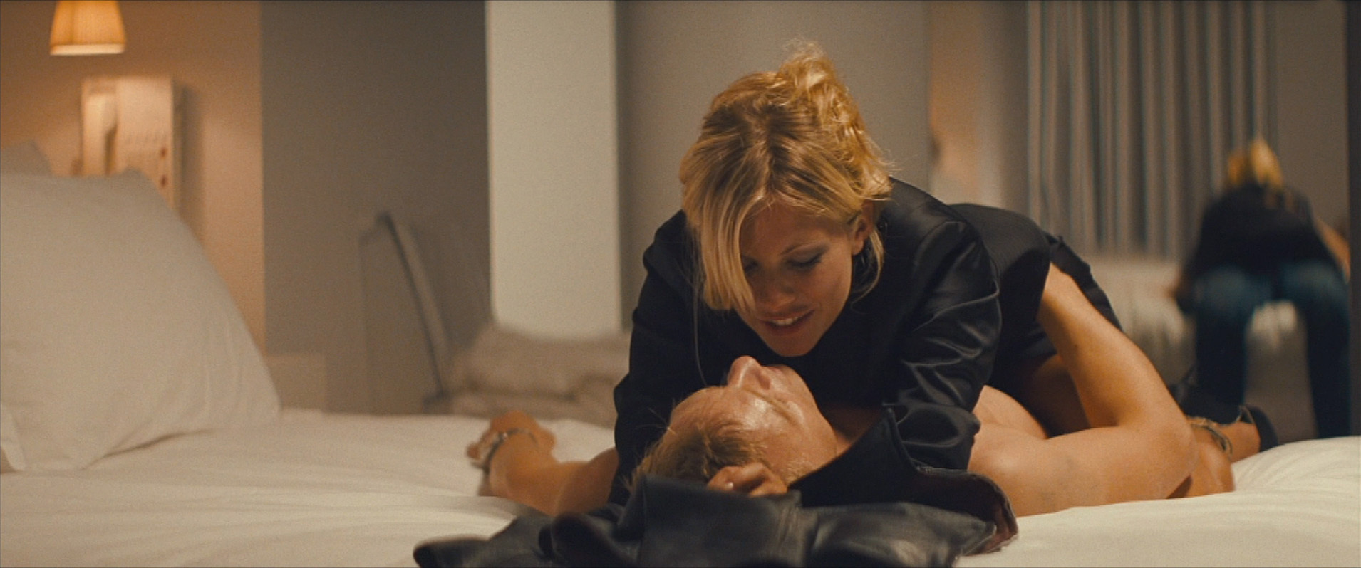 シエナ ミラー Sienna Miller レイヤー ケーキ 04 夜ごとの美女 シエナ ミラー Sienna Miller レイヤー ケーキ 04 夜ごとの美女