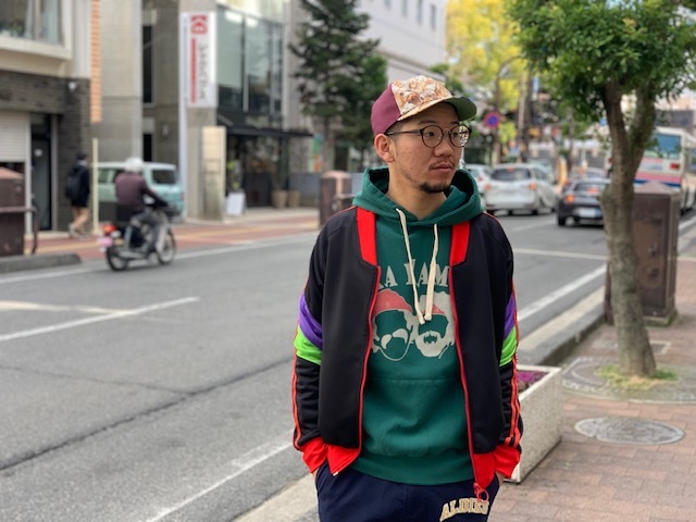 アールディーズ タグ付き OKAYAMAN パーカー スウェット プルオーバー アールディーズ タグ付き OKAYAMAN パーカー スウェット 長袖 裏毛 S