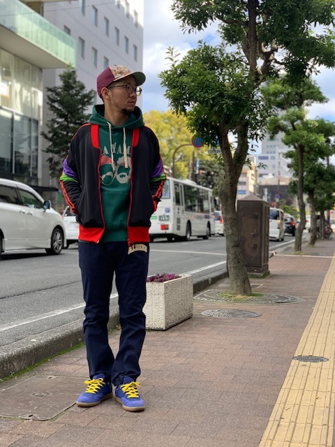 アールディーズ タグ付き OKAYAMAN パーカー スウェット プルオーバー アールディーズ タグ付き OKAYAMAN パーカー スウェット 長袖 裏毛 S