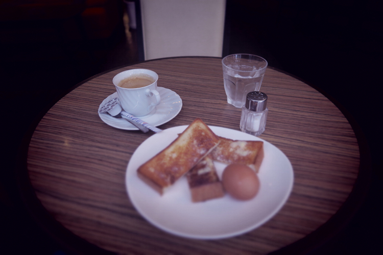 京都三条会商店街 －カフェダイニング 亜紀－_b0169330_15125347.jpg