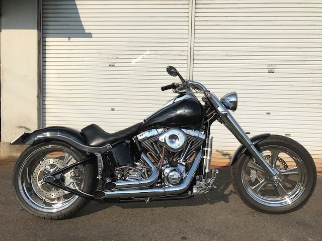 ある日のサイラにあったバイクたち_a0165898_22415302.jpeg