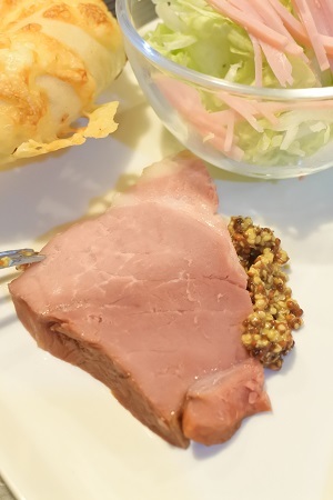 自然派王国 高座豚手造りハム 骨付きハム マキパン Homebake パンとお菓子と時々ワイン