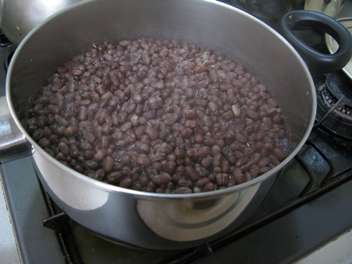 師走らしく豆を炊く_f0129726_15055562.jpg