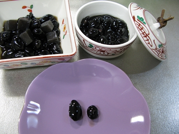 師走らしく豆を炊く_f0129726_15065163.jpg