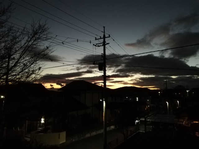 オレンジ色の夕焼け。_b0207631_20190634.jpg