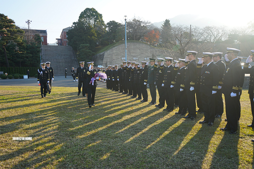 20181218 「呉地方隊よ 永遠に愚直たれ」_e0150566_2259039.jpg