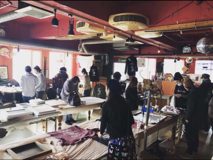 新年\"初手刷り祭\" シルクスクリーン手刷り祭 シルクdaカーニバルを江の島CurryDiner オッパーラにて１月１３日に開催しまーす❣️_d0106911_13251340.jpg