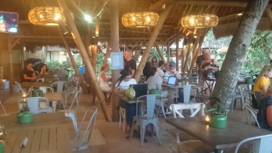 今回は夕刻のGenius Cafeへ @ Pantai Mertasari, Sanur (\'18年9月)_d0368045_5525467.jpg