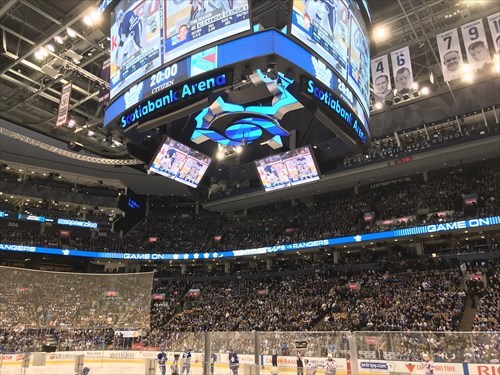 アイスホッケー観戦　Go Leafs Go !_b0397270_04052426.jpg